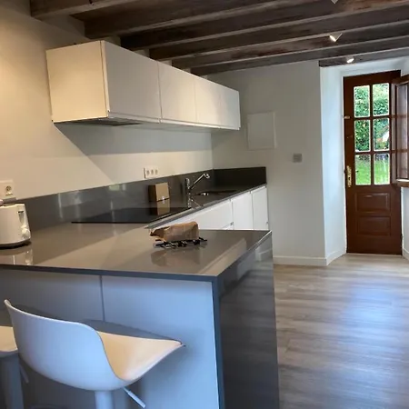 La Casina De Inesita 카다베도